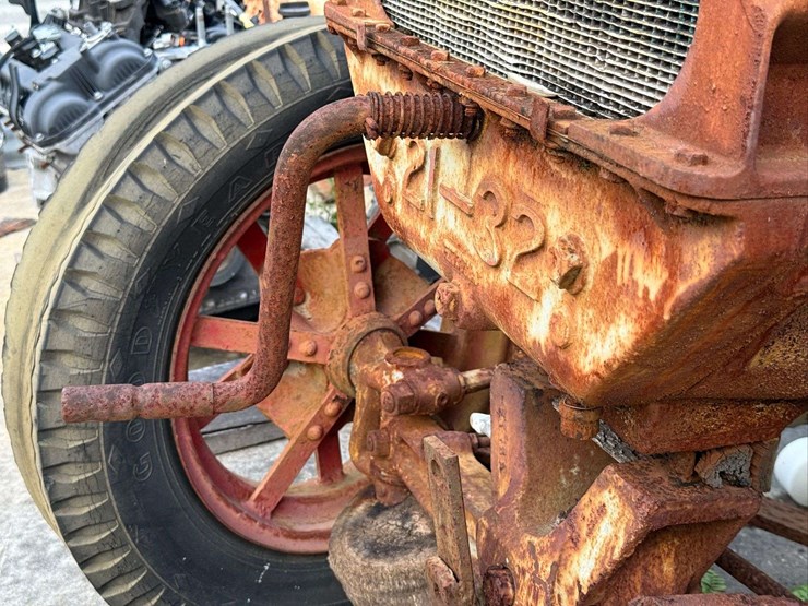 twin-city-21-32-tractor-image-33