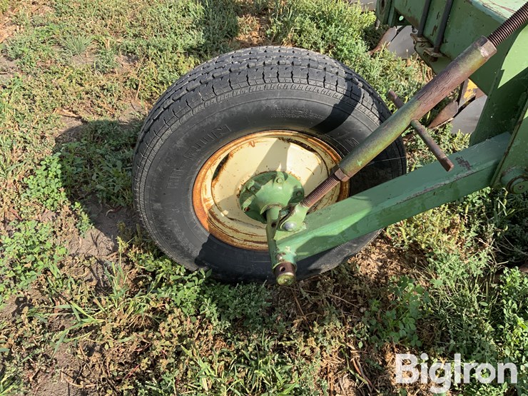 8r36-duckbill-hiller-on-john-deere-toolbar-image-20