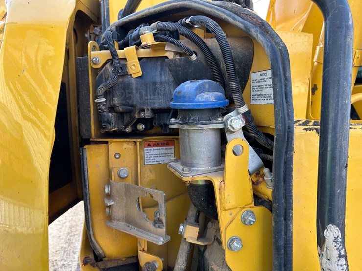 2022-komatsu-pc138us-lc-11-image-18