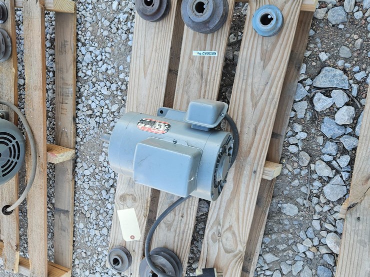 dayton-3-hp-electric-motor-image-1