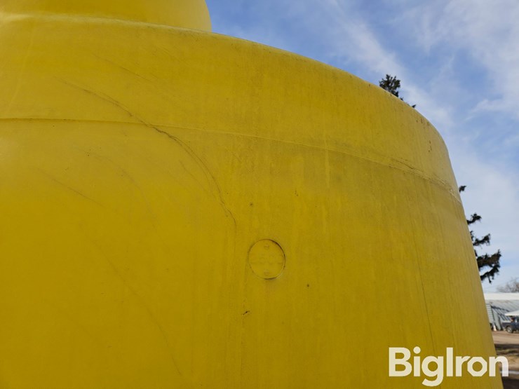 3000-gallon-vertical-poly-holding-tank-image-4