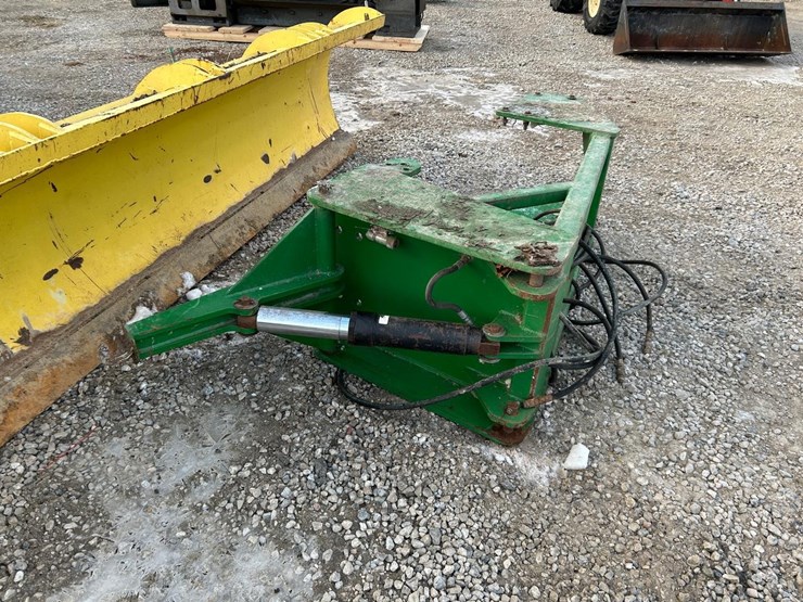 132”-snow-plow-image-4