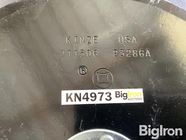 kinze-d11306-23286a-opening-discs-image-15