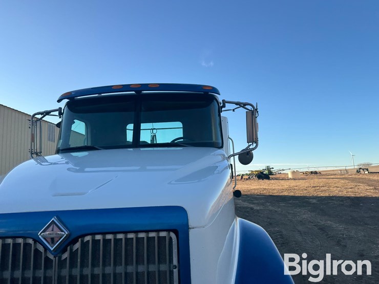 2006-international-9400i-t/a-truck-tractor-image-11