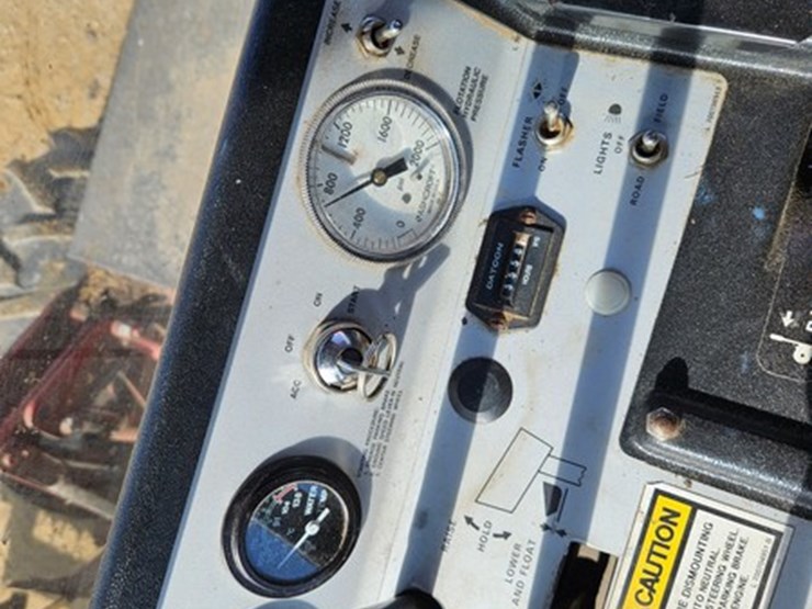 case-ih-8830-image-43