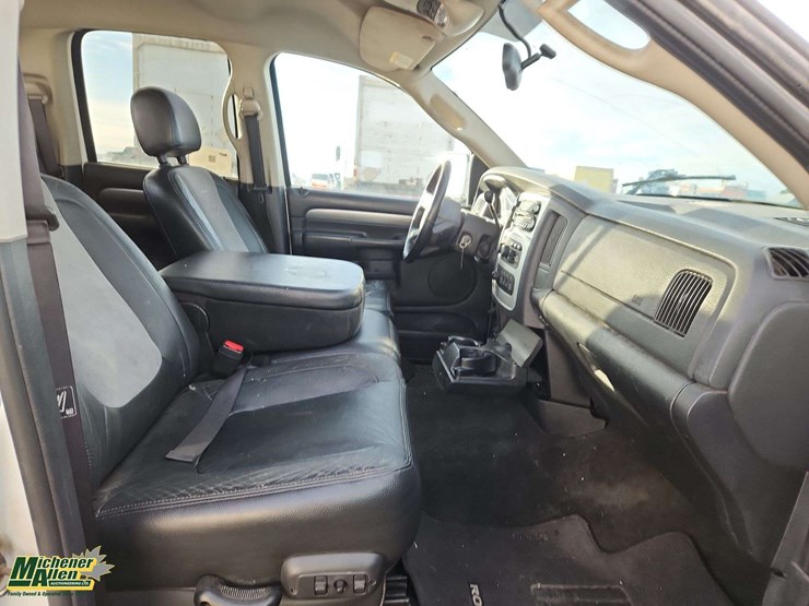 2004-dodge-ram-1500-image-26