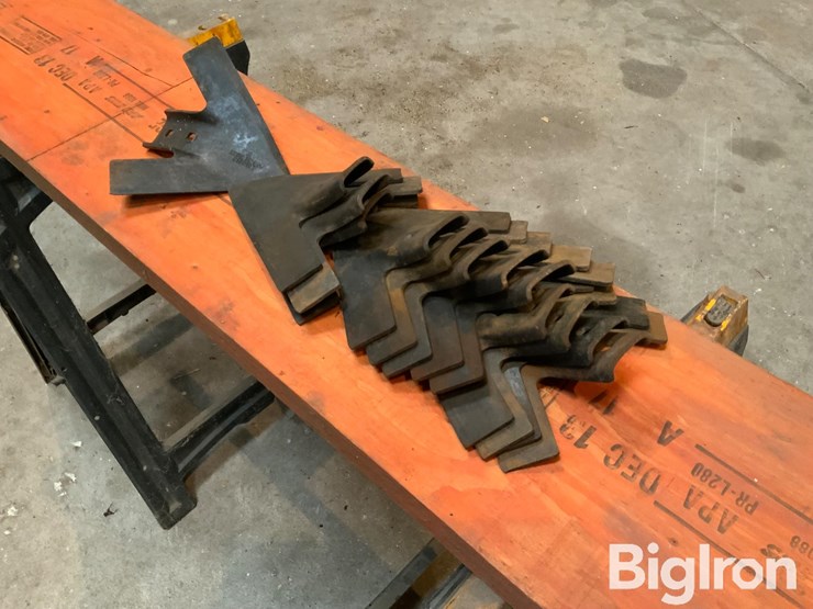 john-deere-cultivator-sweeps-image-7