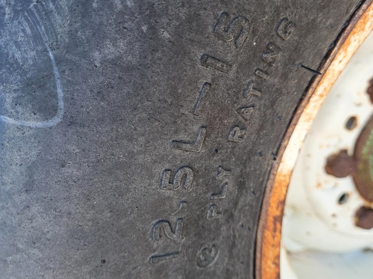 wheatley-s/a-6-bale-trailer-w/3-pt-forks-image-18