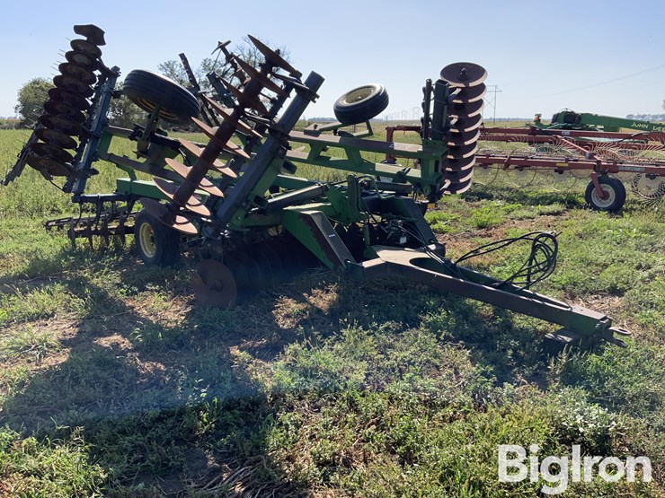 john-deere-630-image-3