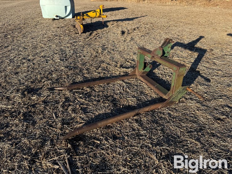 3-pt-bale-mover-image-1