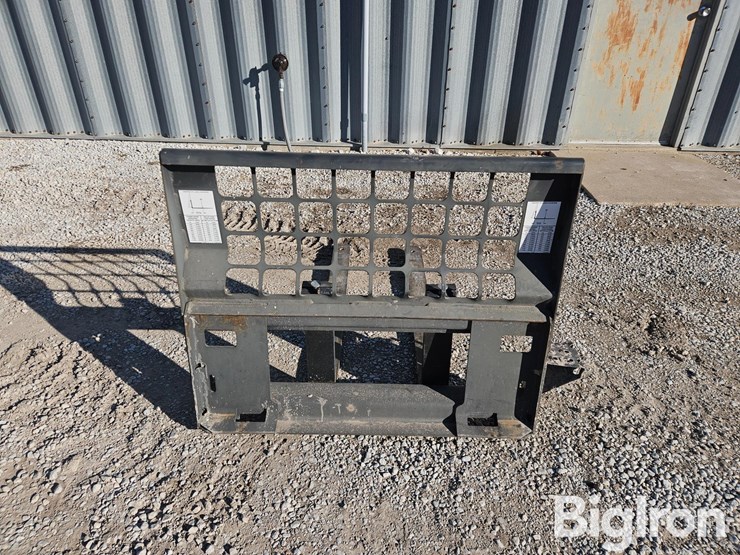 bobcat-pallet-fork-image-4