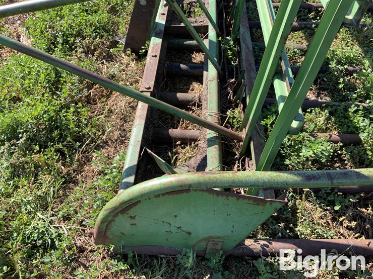 john-deere-158-image-12