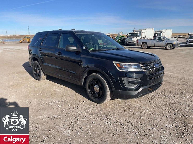 2017-ford-explorer-image-2