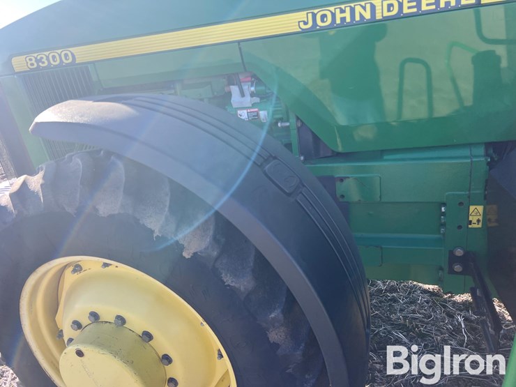 1997-john-deere-8300-image-16