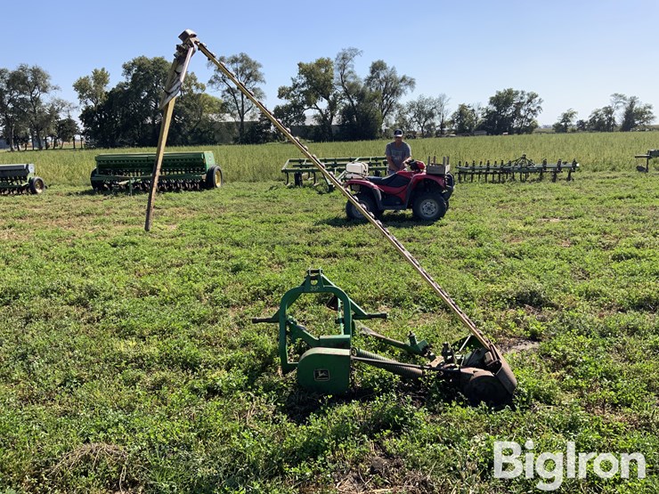 john-deere-350-image-6