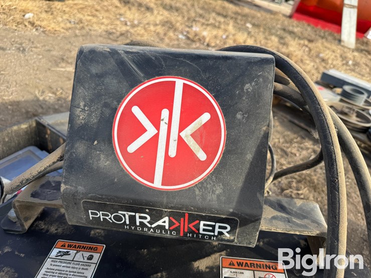 pro-trakker-hydraulic-guidance-hitch-image-11
