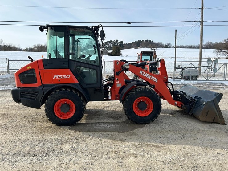 2021-kubota-r530-image-5