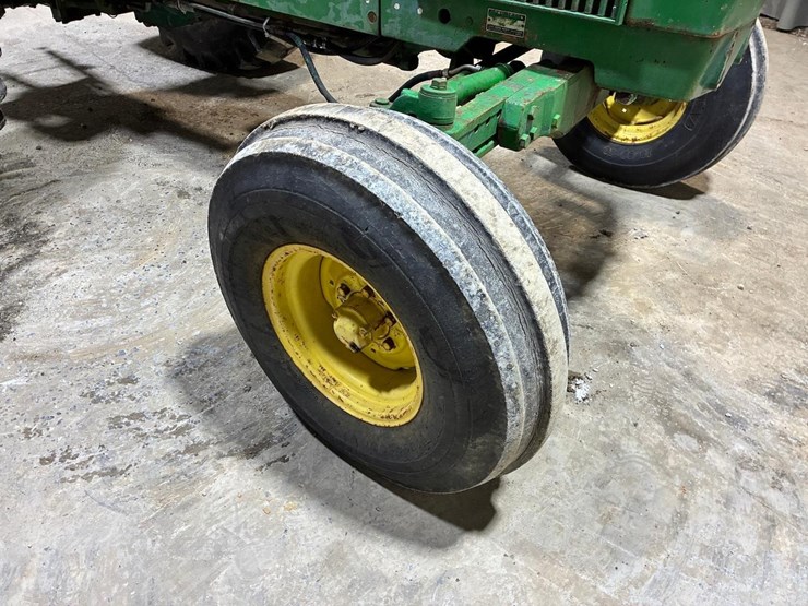 john-deere-2940-image-9