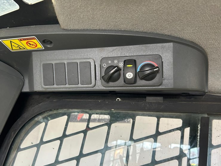 caterpillar-279c2-image-25