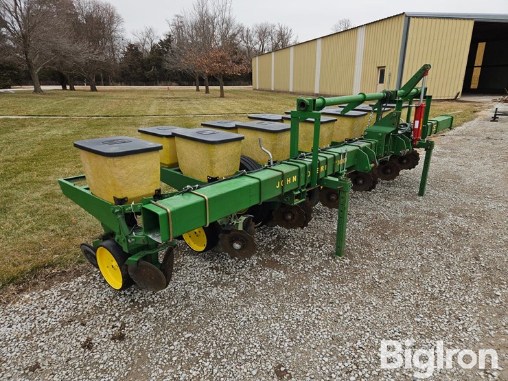 john-deere-7100-image-3