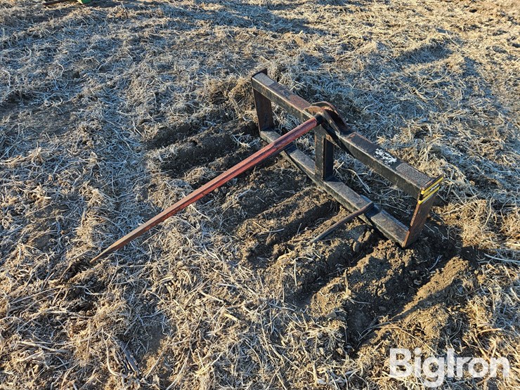 bale-spear-skid-steer-attachment-image-1