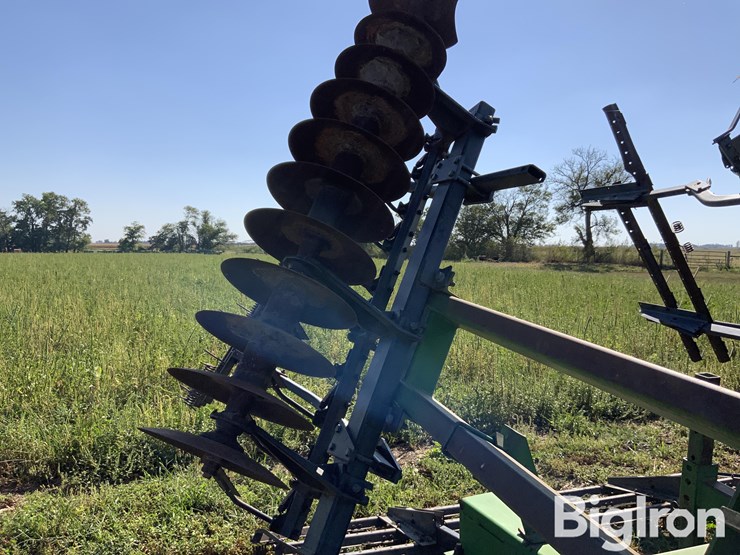 john-deere-630-image-17