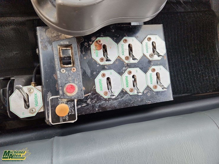 2008-international-durastar-4300-image-13