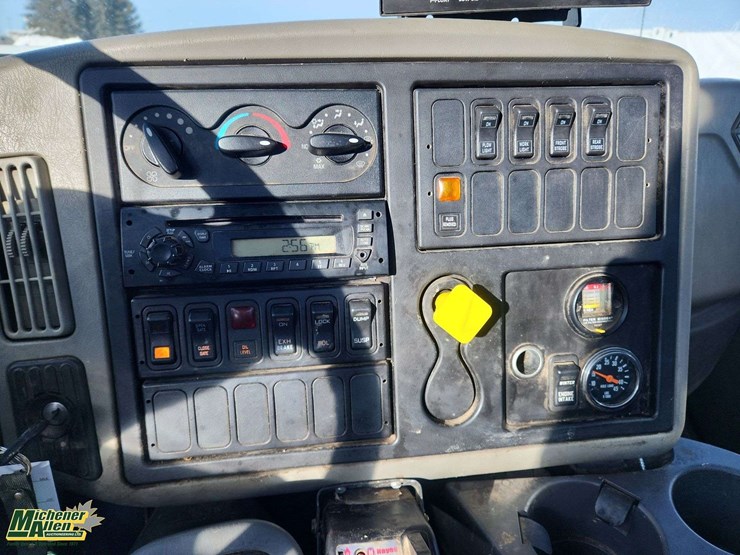 2012-international-workstar-7400-image-12