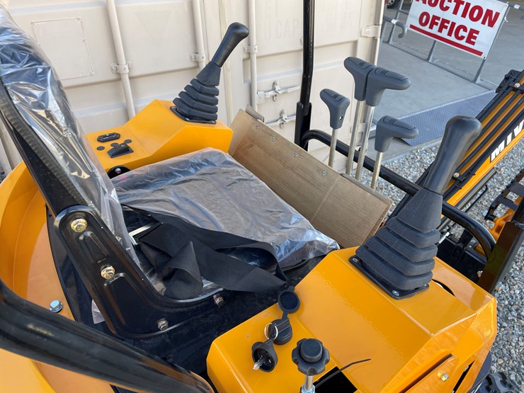 #2116-•-lot-2116-image-10