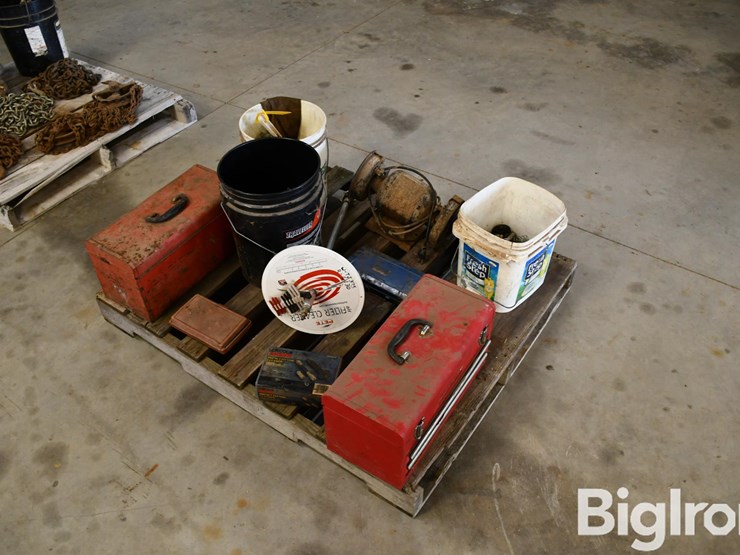 pallet-of-farm-support-image-3