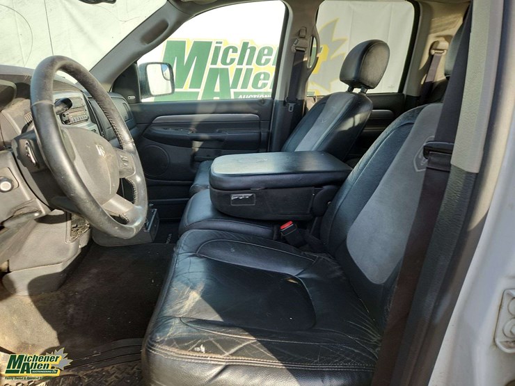 2004-dodge-ram-1500-image-23