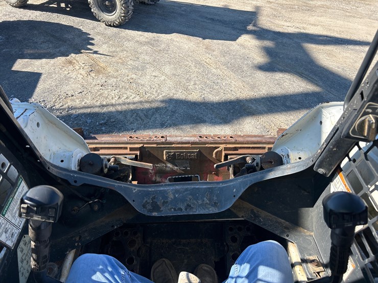 2017-bobcat-t595-image-12