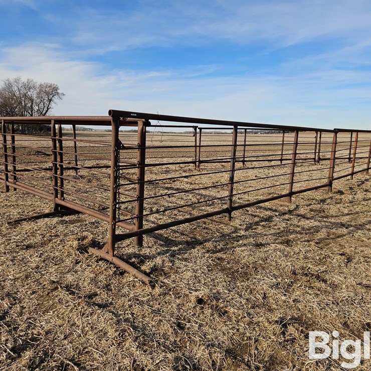 Freestanding Livestock Panels