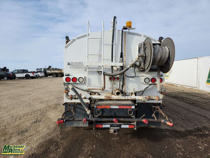 2008-international-durastar-4300-image-32