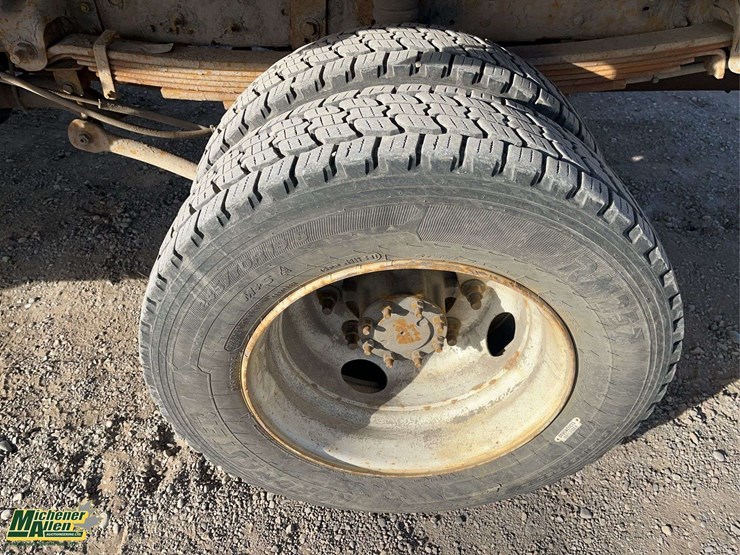 2006-gmc-topkick-c5500-image-11