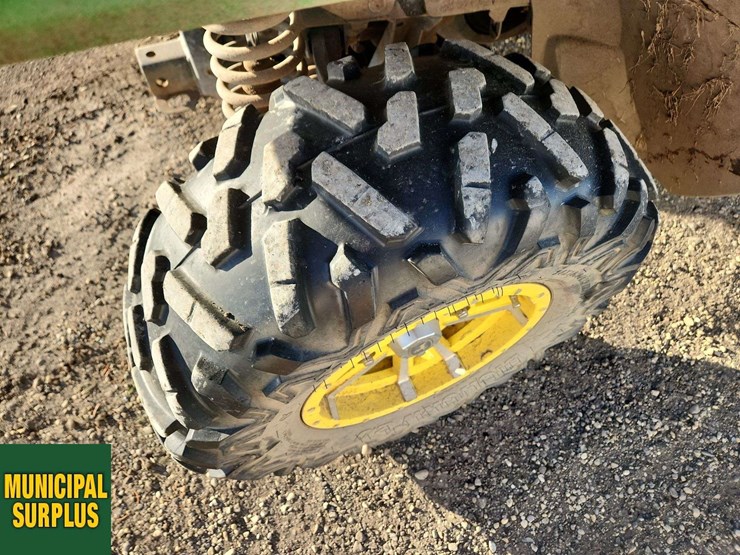 john-deere-gator-image-25