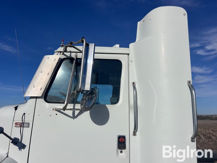 1987-international-f2375-t/a-truck-tractor-image-14