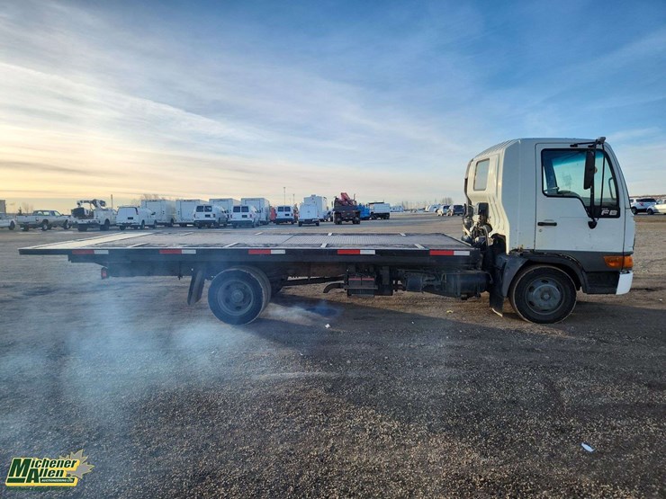 2004-hino-fb1817-image-8