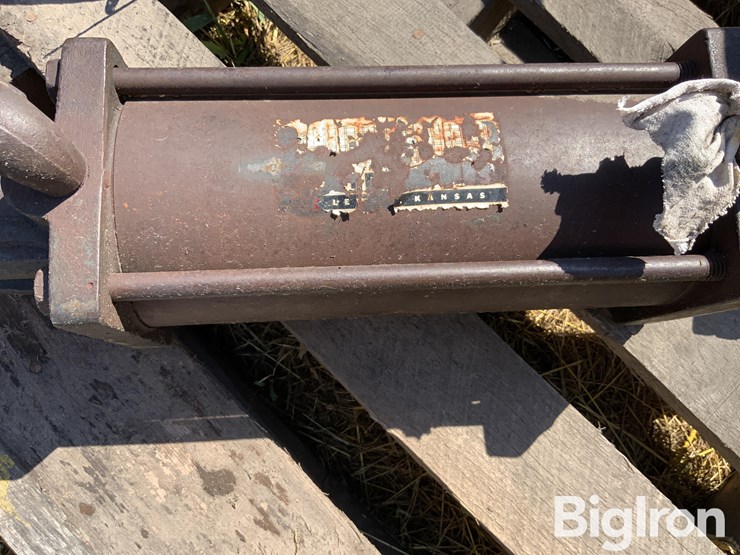 hydraulic-cylinder-image-9