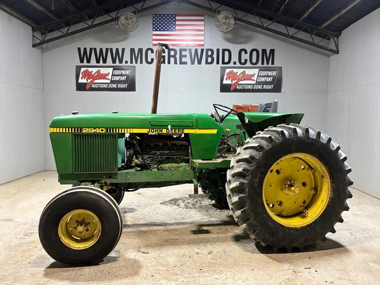 john-deere-2940-image-1