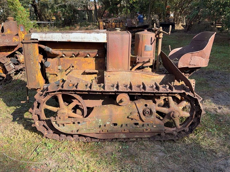 caterpillar-2-ton-image-2