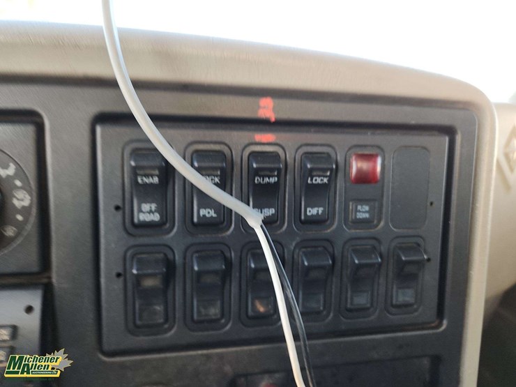 2009-international-workstar-7500-image-16