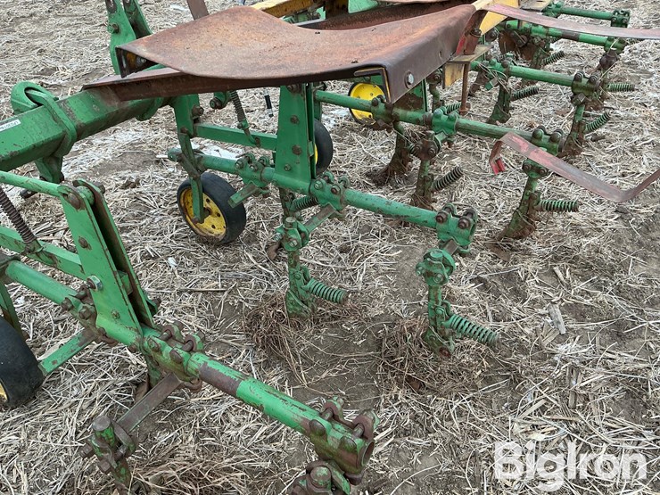 john-deere-cultivator-image-19