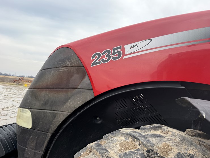 case-ih-235-image-25
