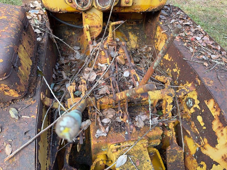 caterpillar-twenty-two-image-27