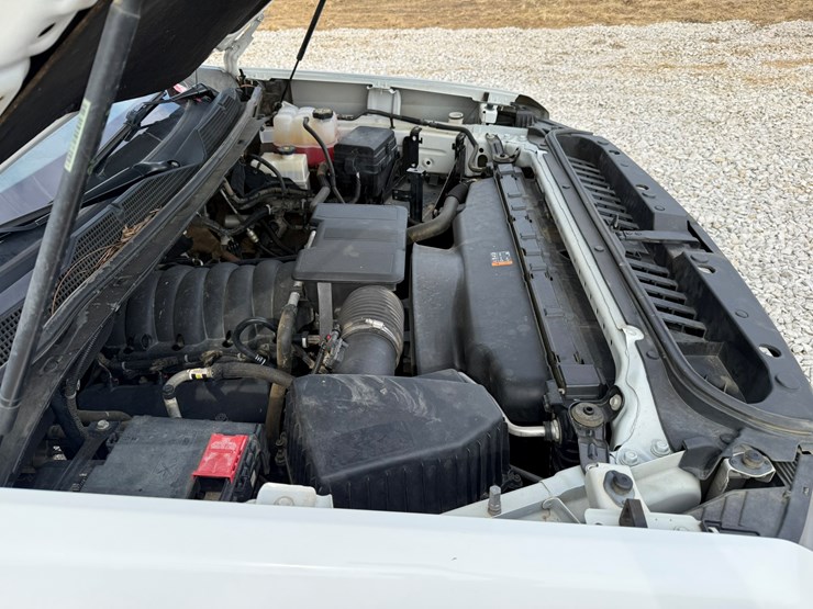 2022-chevrolet-silverado-2500-image-11