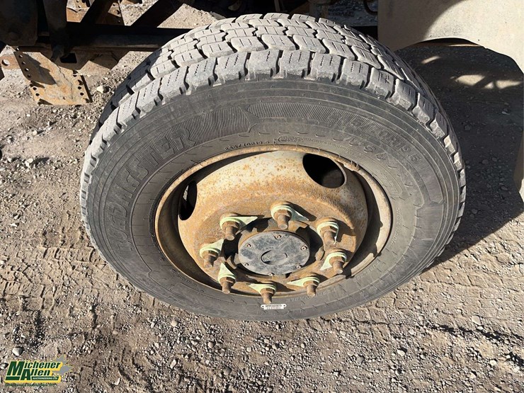 2006-gmc-topkick-c5500-image-10