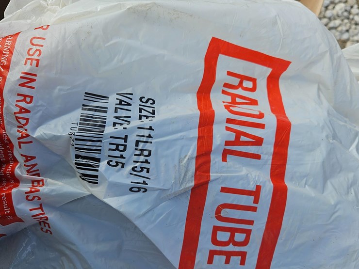 15"-implement-tires-&-tubes-image-16