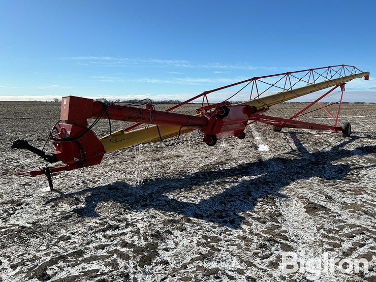 westfield-mk130-91-grain-auger-w/swing-hopper-image-1