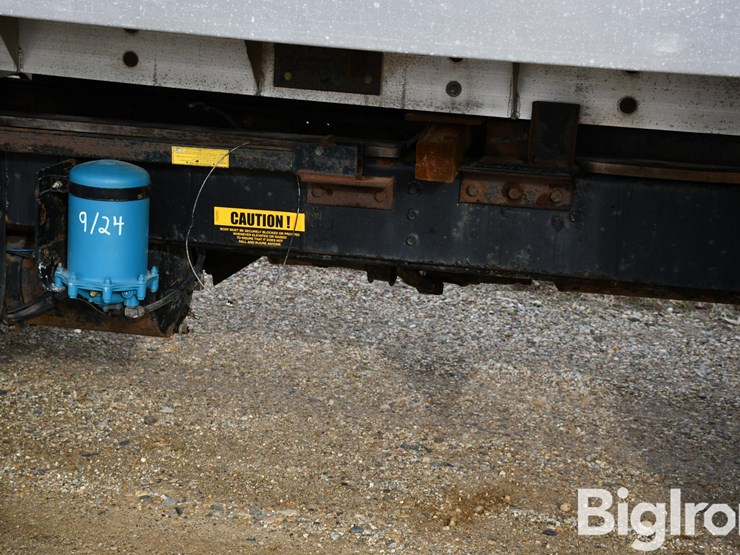 1994-international-4900-image-16